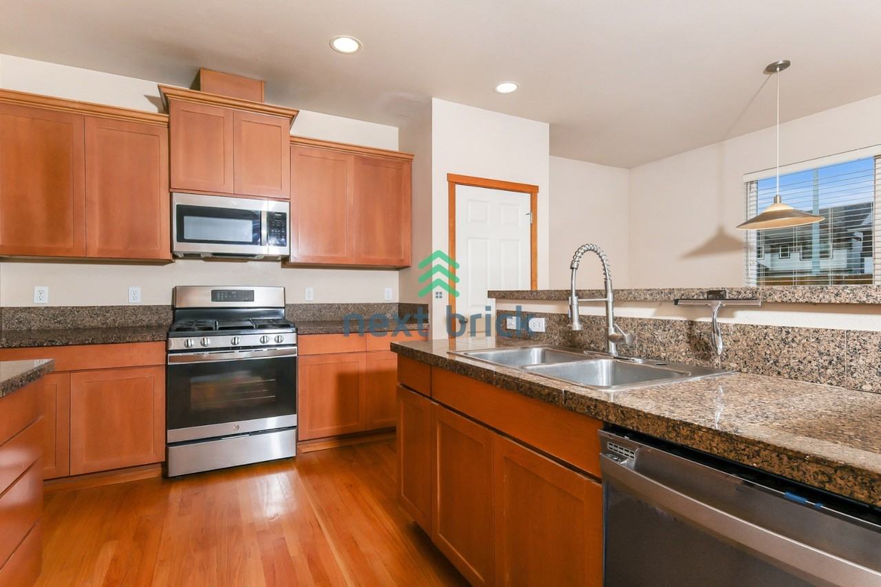 4014 212th Pl Se - Photo 4 of 21