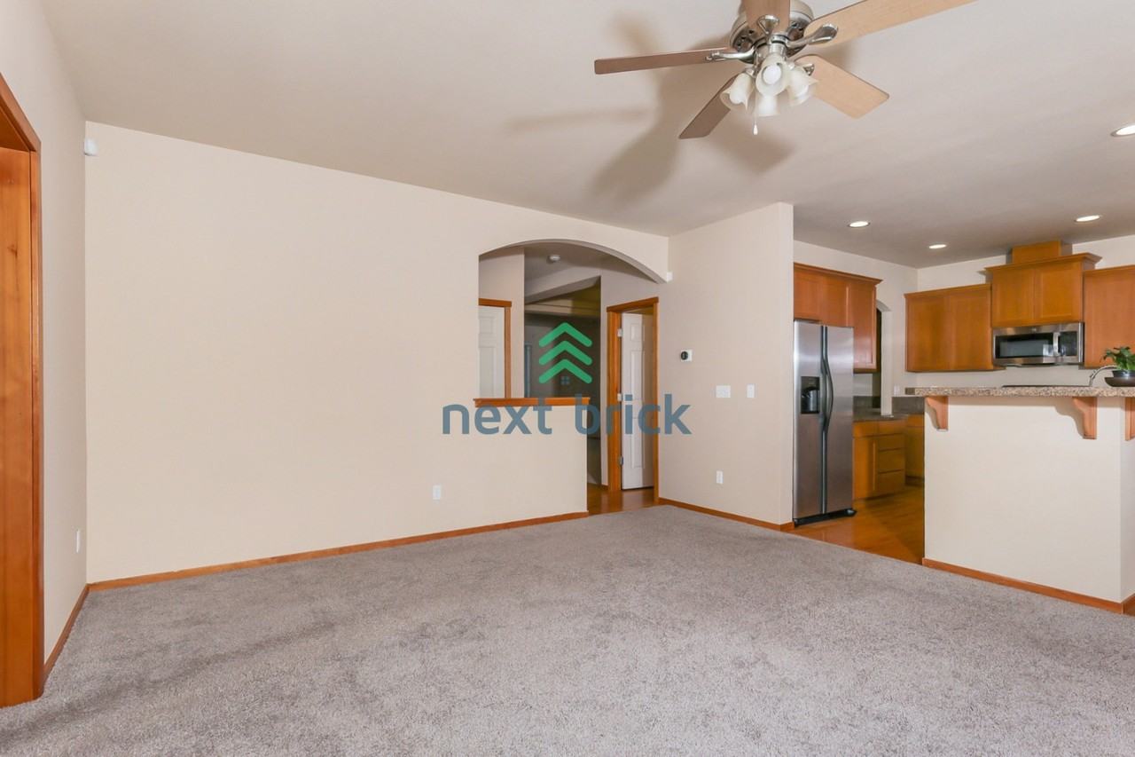 4014 212th Pl Se - Photo 7 of 21