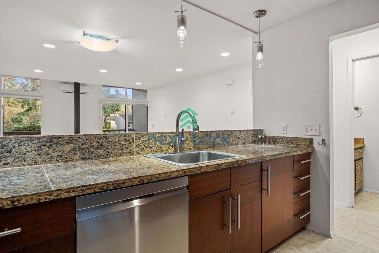 6356 138th Ave Ne #222 - Photo 5 of 36