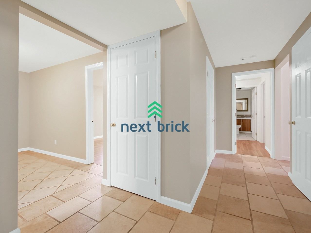 11012 86th Ave Ne #B - Photo 2 of 14