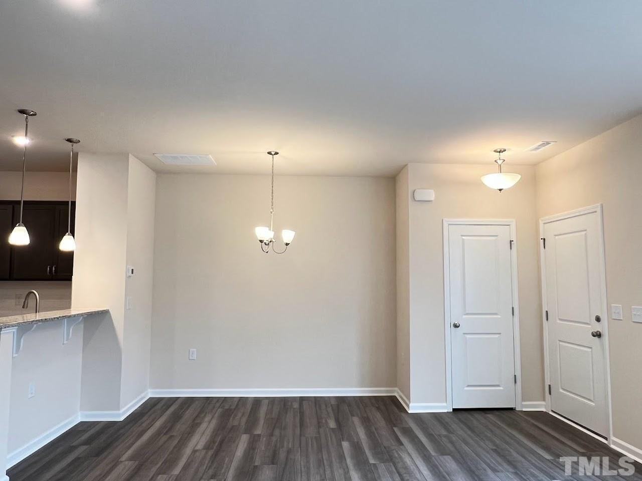 4812 Trikala Ave - Photo 5 of 15