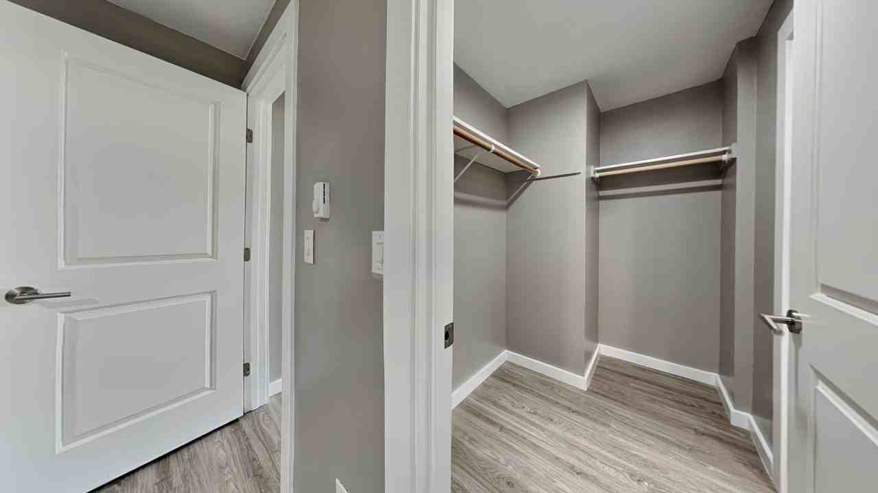1105 S Woodlawn St #1 - Photo 6 of 19