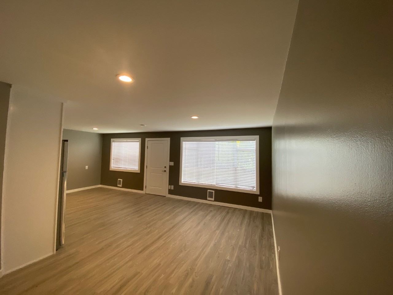 7132 47th Ave Sw #4 - Photo 5 of 18