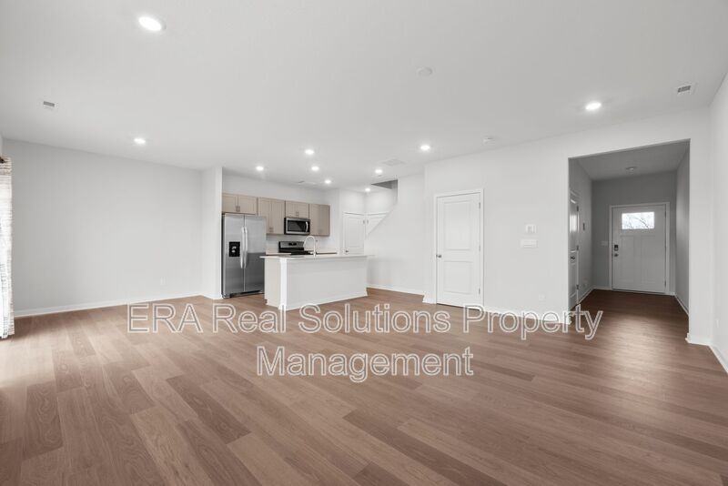 6294 Marinelli Dr S - Photo 3 of 38