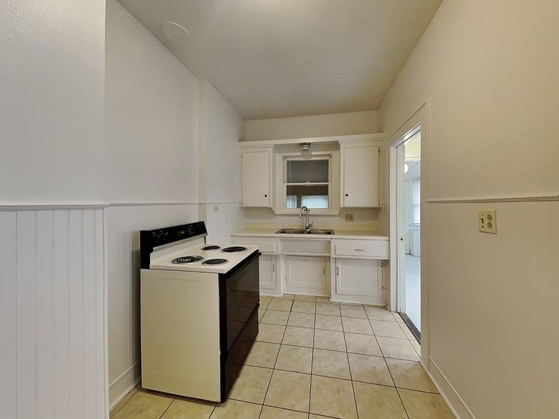 3333 W 6th St - Photo 4 of 14