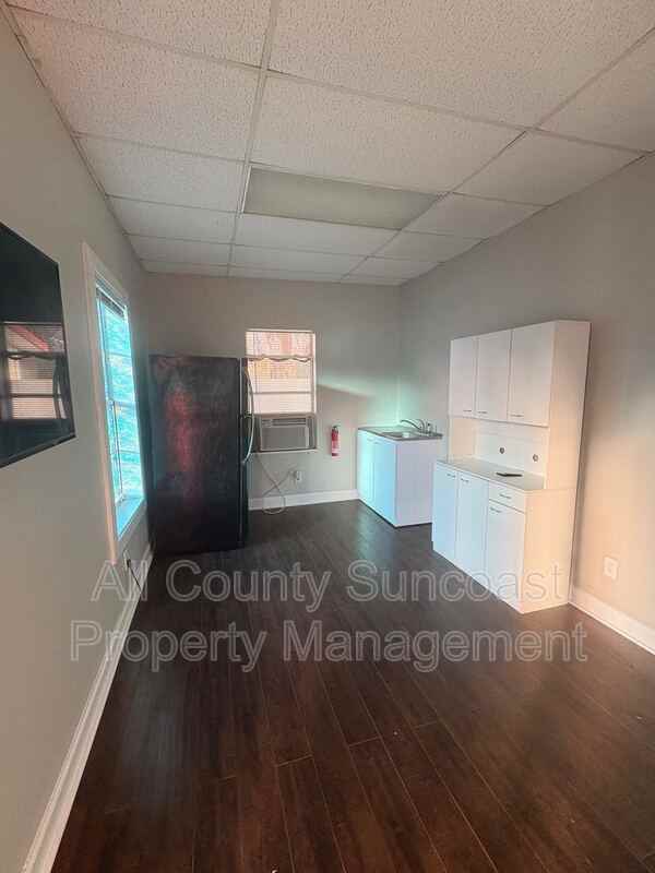 480 S Jefferson St #5 - Photo 3 of 3