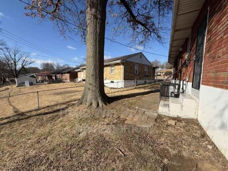 1110 Jennings Station Rd - Photo 5 of 27