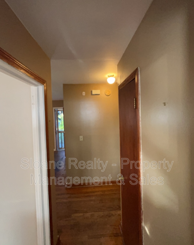 5289 Hartford Cir - Photo 4 of 14