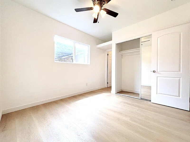 727 E 81st St - Photo 7 of 11