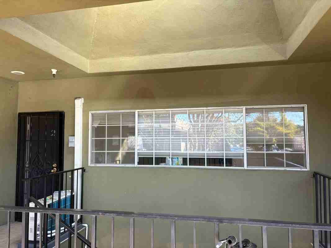 1047 El Camino Real - Photo 2 of 9