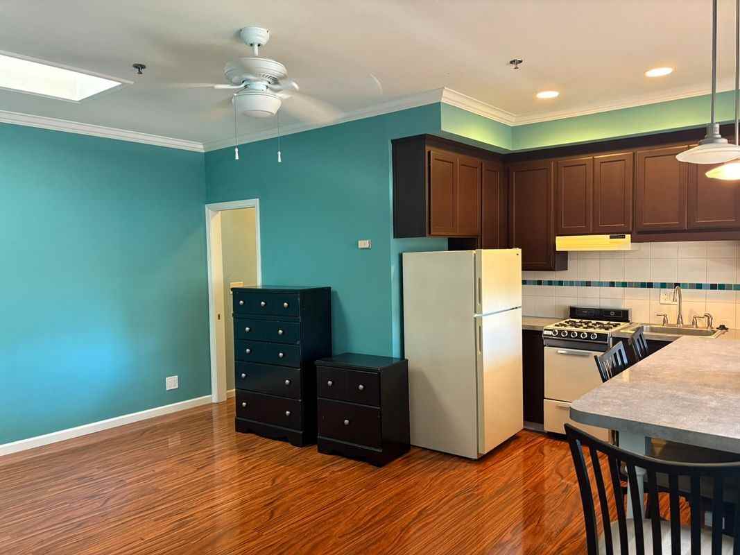 1047 El Camino Real - Photo 5 of 9