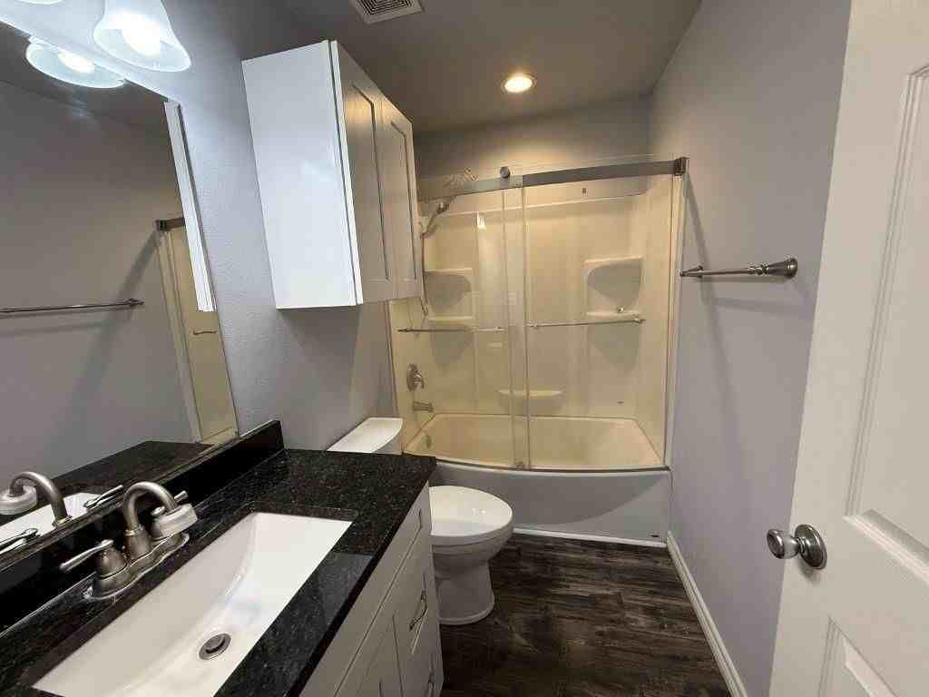 2121 Lone Star Rd - Photo 3 of 19