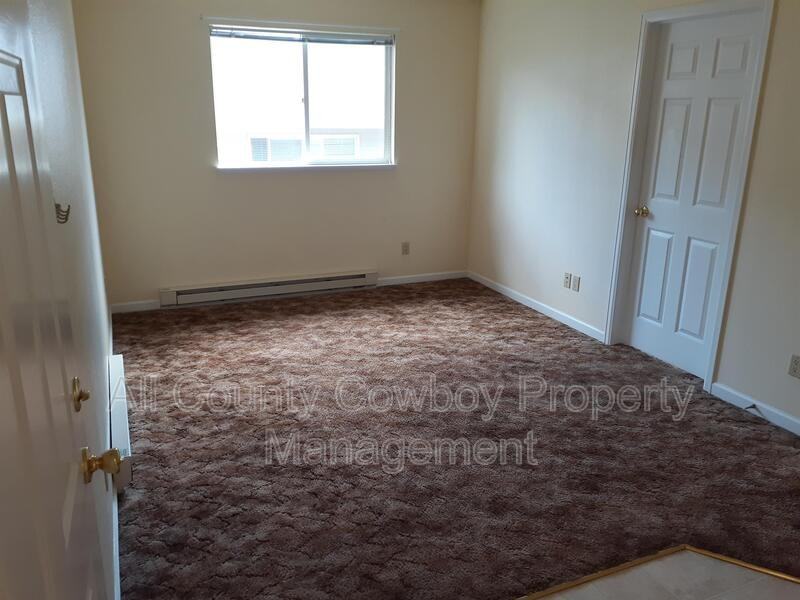 1657 N 5th St #202 - Photo 2 of 6