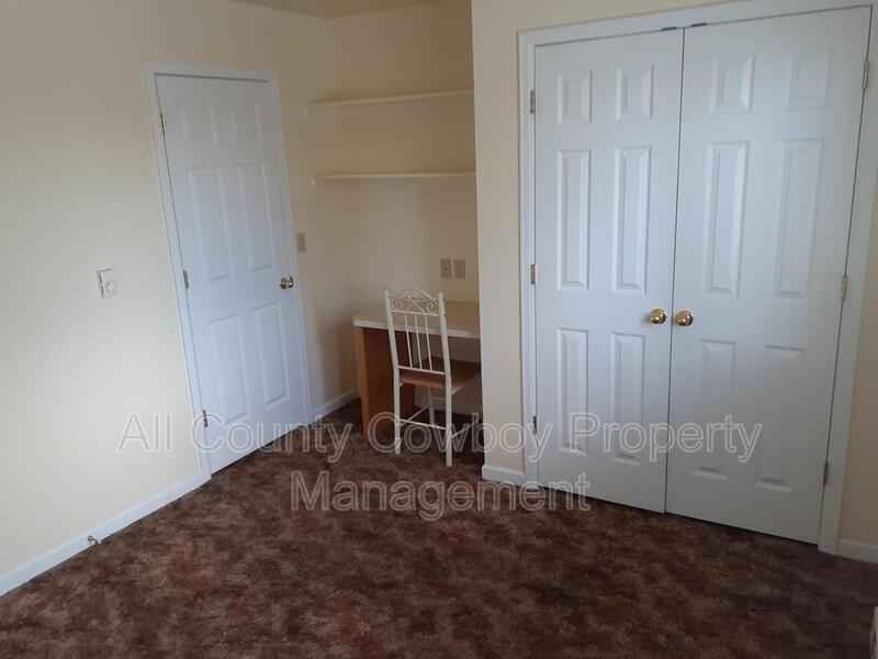 1657 N 5th St #202 - Photo 4 of 6