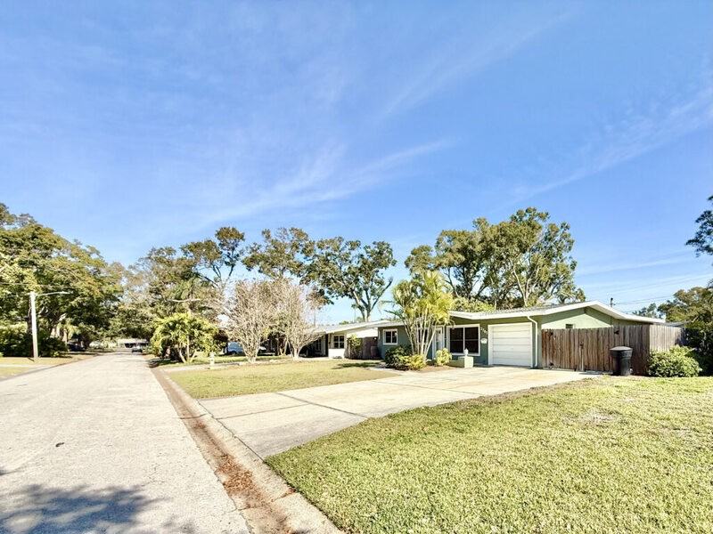 2701 56th Ln N - Photo 3 of 50