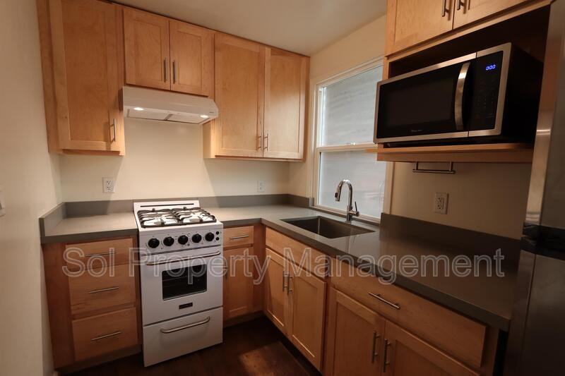 331 Mission St - Photo 5 of 14