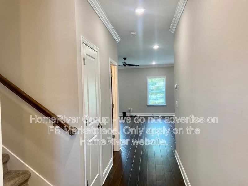 642 Bellingham Dr Ne - Photo 4 of 31