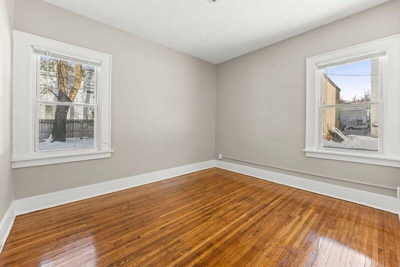 16 Hillendale St - Photo 3 of 11