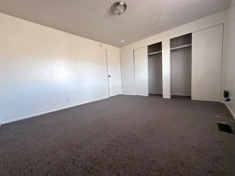 305 Se #102 - Photo 6 of 9