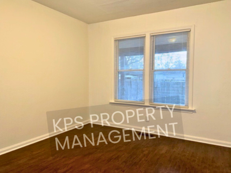 708 S Ida St - Photo 3 of 8