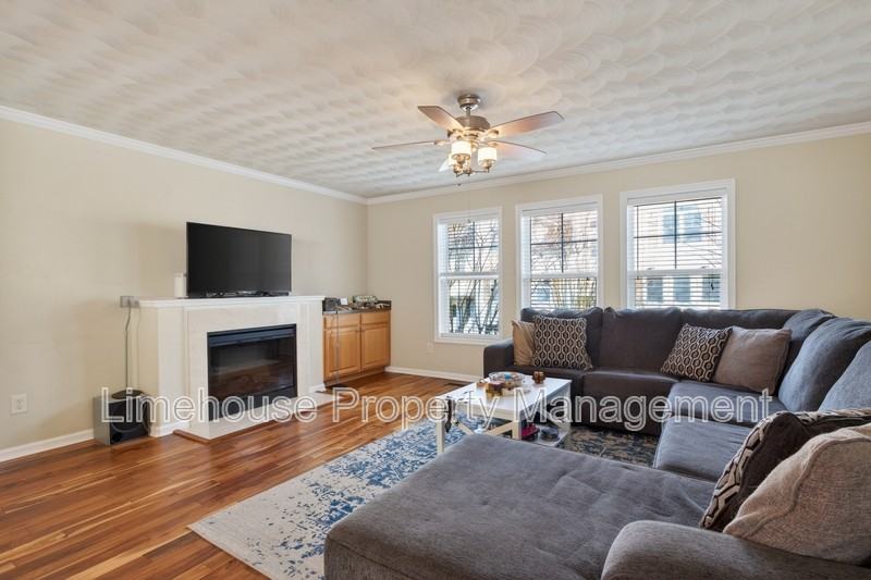 5504 Taylors Walke Ln - Photo 3 of 22