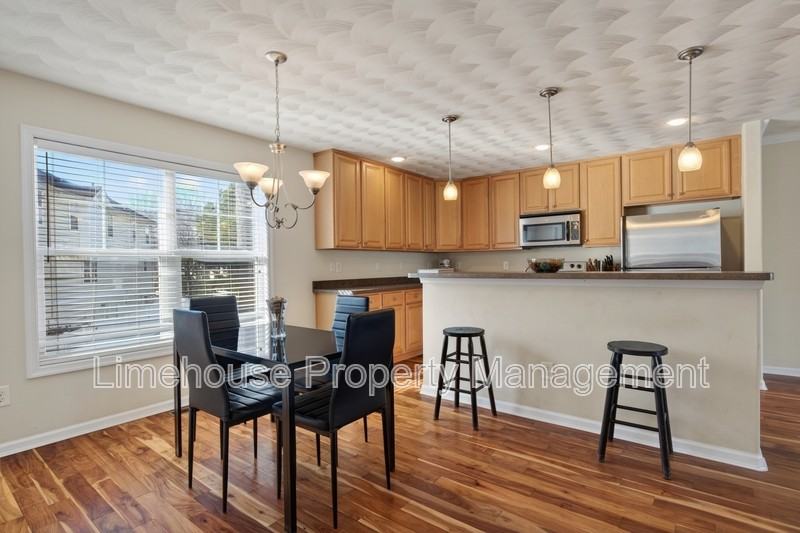 5504 Taylors Walke Ln - Photo 5 of 22