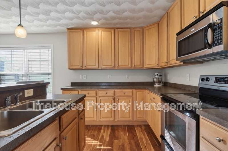 5504 Taylors Walke Ln - Photo 6 of 22