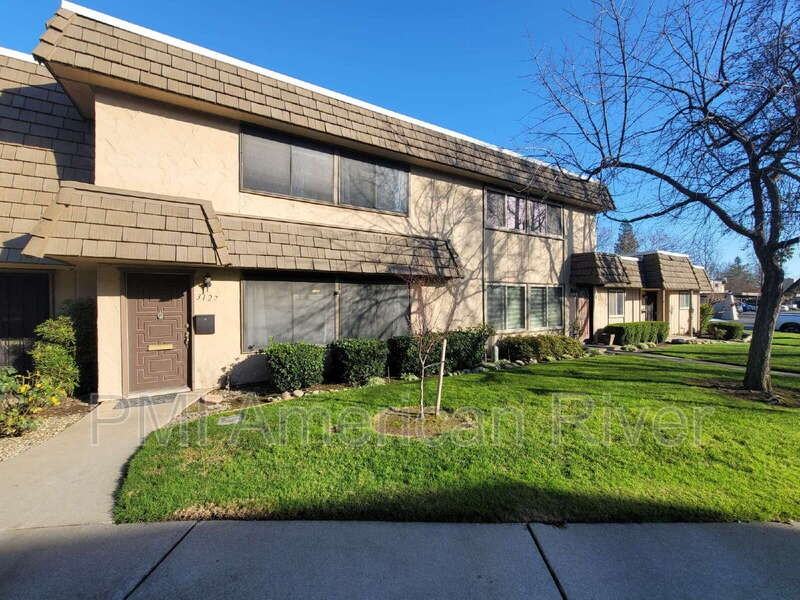 3127 A St - Photo 2 of 23