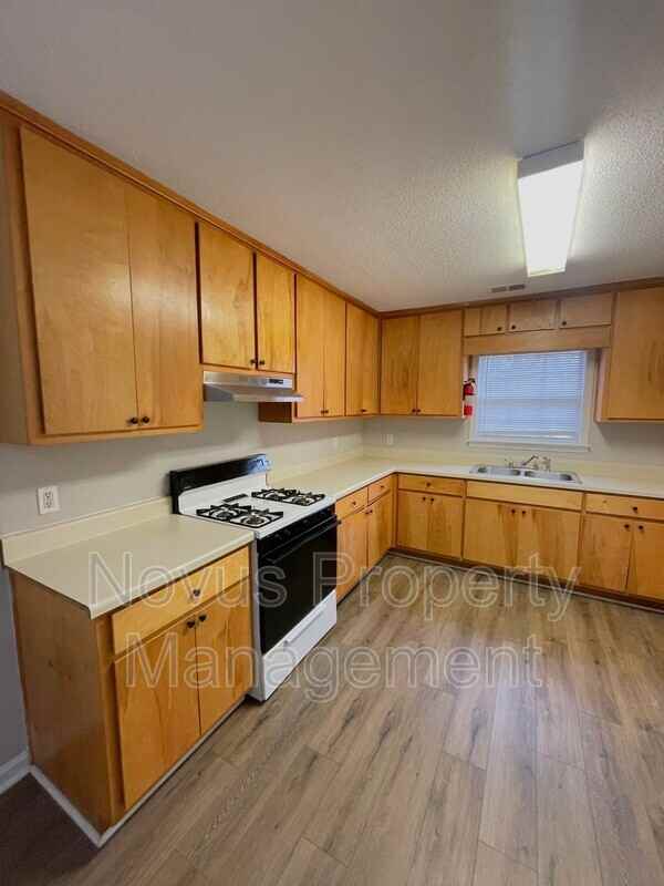 119 Magnolia St - Photo 4 of 11