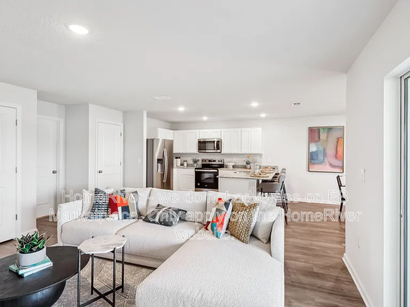 2523 Nw 23rd Ave - Photo 3 of 22