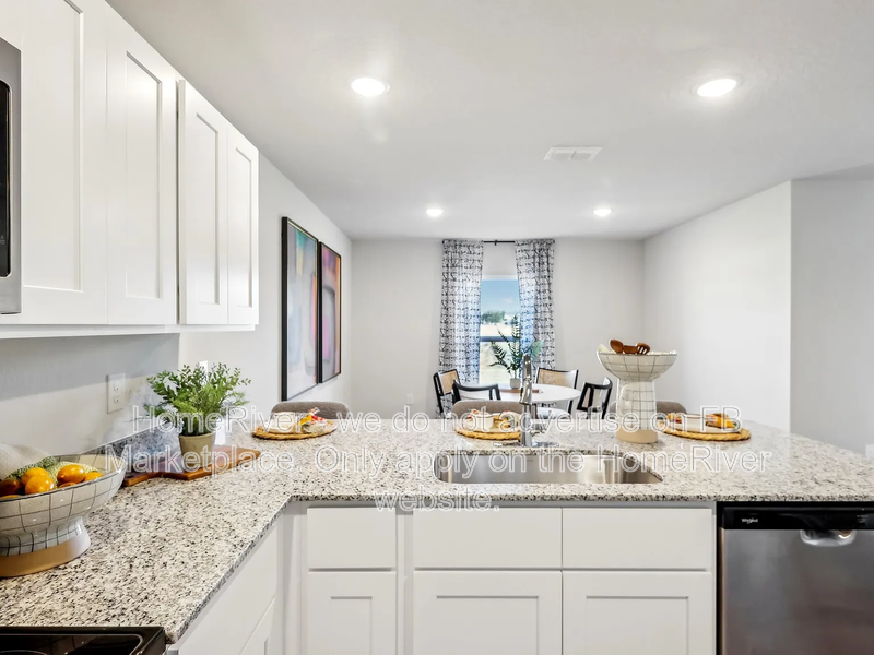 2523 Nw 23rd Ave - Photo 7 of 22