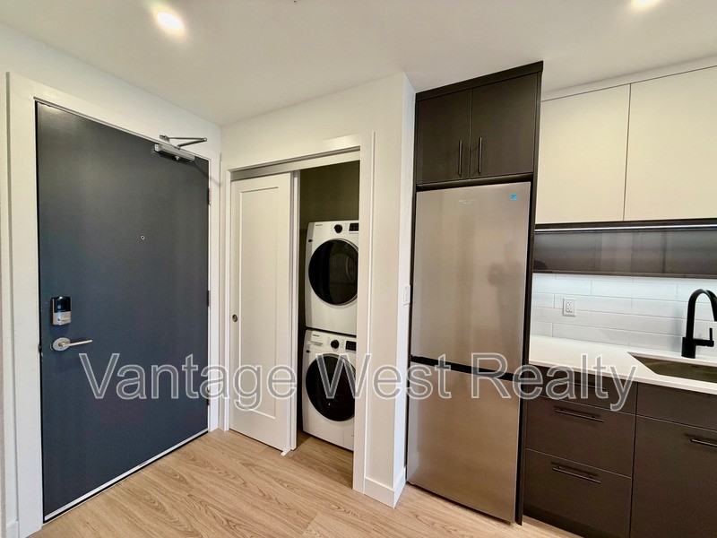 1201 Pridham Ave - Photo 4 of 23