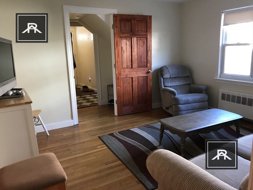 12 Caltha Rd - Photo 2 of 3