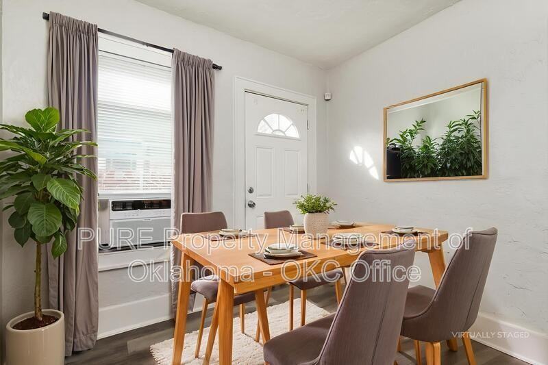 2143 Nw 29th St - Photo 4 of 11