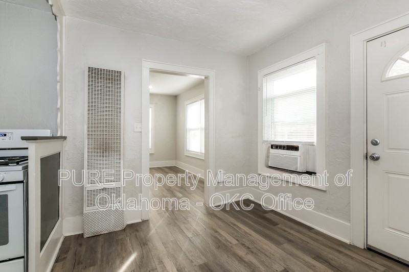 2143 Nw 29th St - Photo 5 of 11