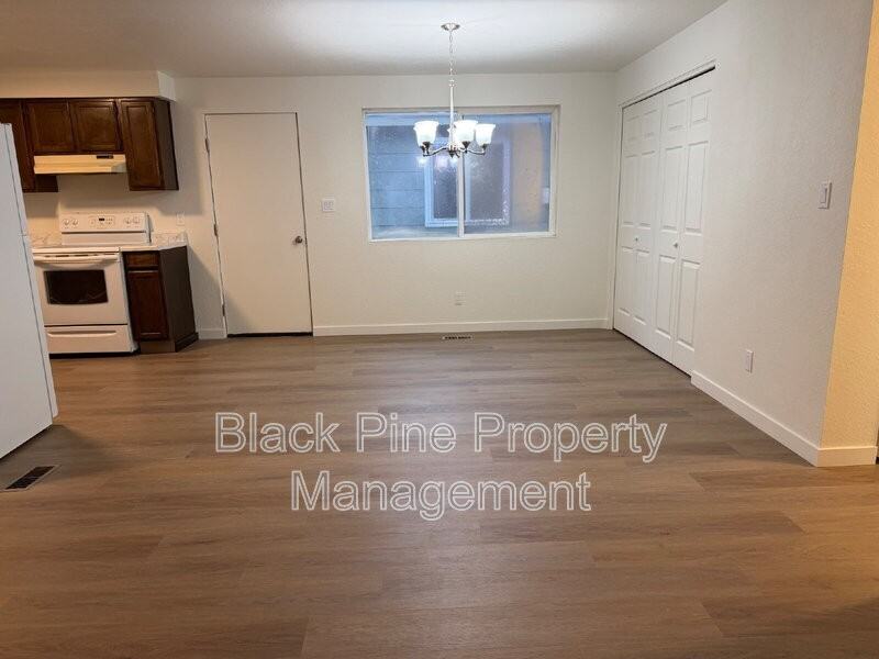 1939 S Owyhee St - Photo 3 of 19