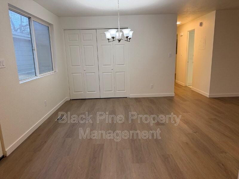 1939 S Owyhee St - Photo 6 of 19