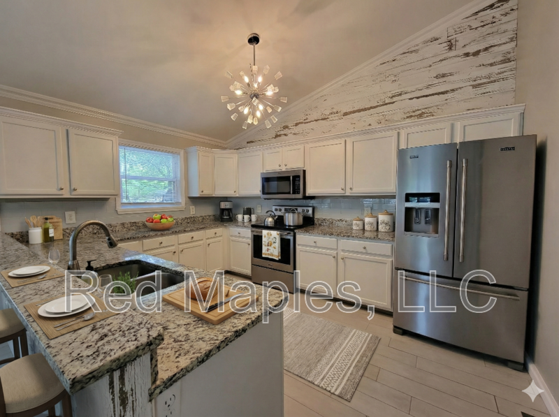 332 Villa Dr - Photo 2 of 11