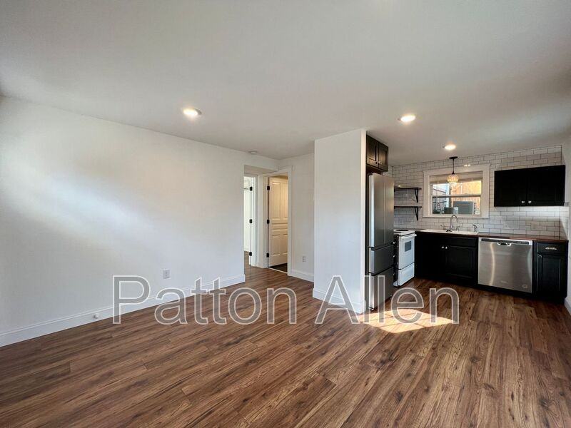 125 Burton St #001 - Photo 5 of 16