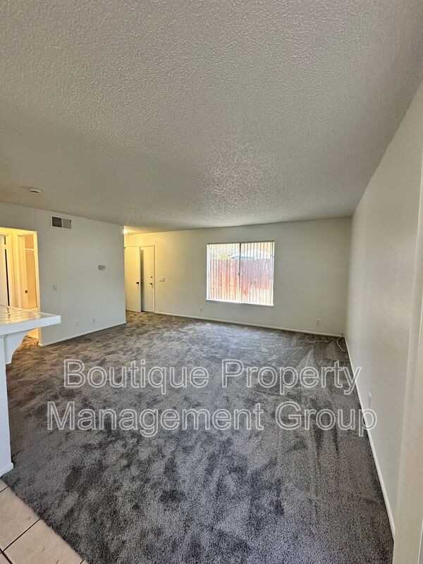 2699 N Canal St - Photo 2 of 6