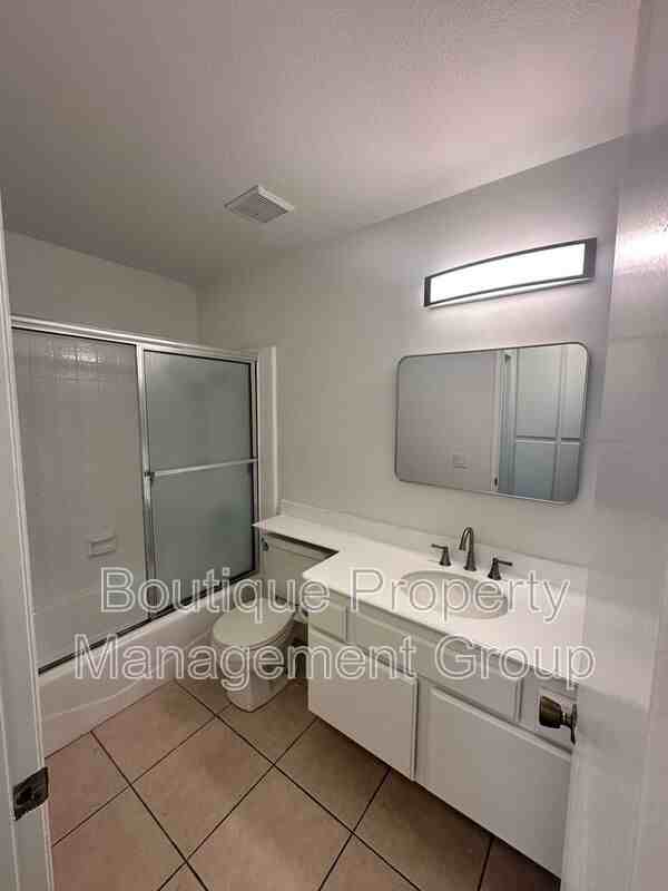 2699 N Canal St - Photo 5 of 6