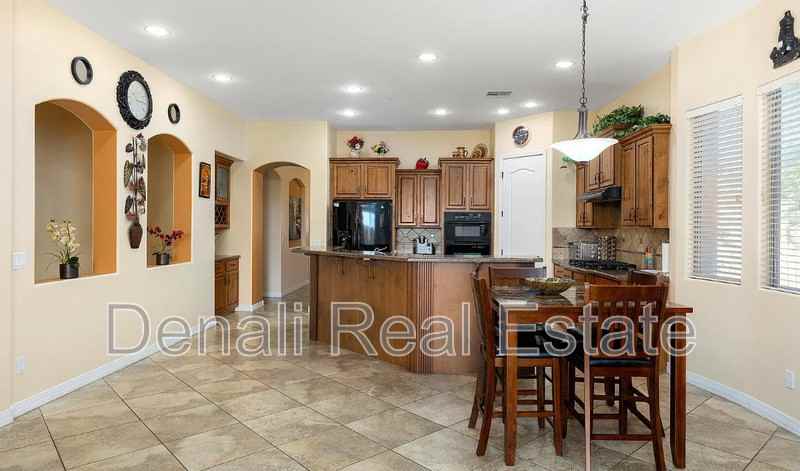 16186 N 98th Way - Photo 2 of 21