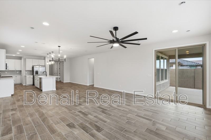 932 W Macaw Dr - Photo 5 of 44