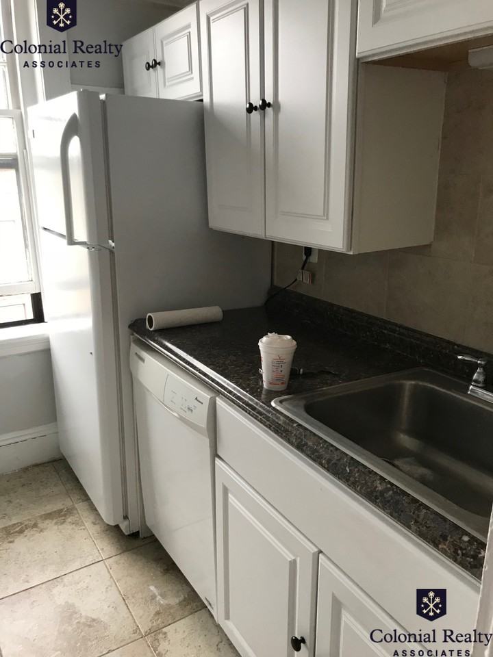 10 Lothian Rd #16 - Photo 4 of 15