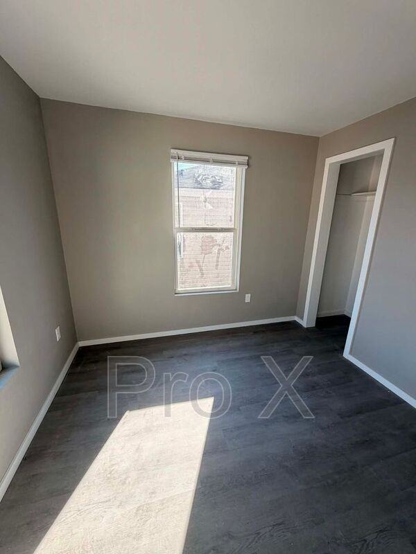 117-121 S Byers Apartments - Photo 7 of 14