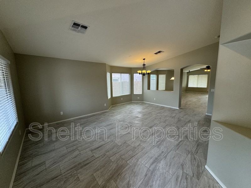 16725 W Washington St - Photo 2 of 11