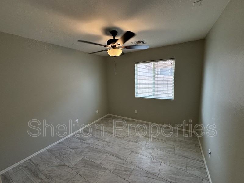 16725 W Washington St - Photo 7 of 11