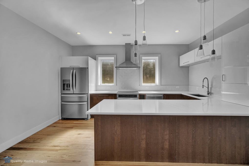 2851 N Clybourn Ave #3 - Photo 5 of 22