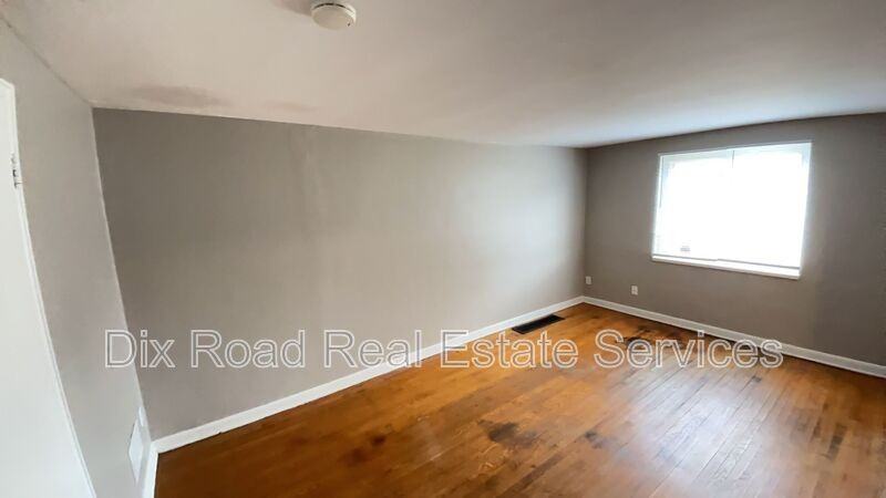 1519 S Smithville Rd #3 - Photo 6 of 23