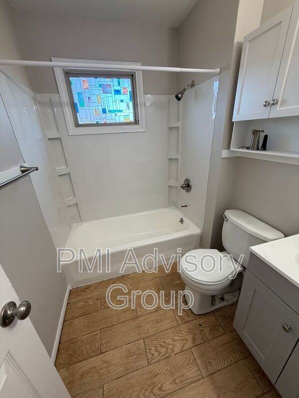 3525 Se Adams St - Photo 6 of 7